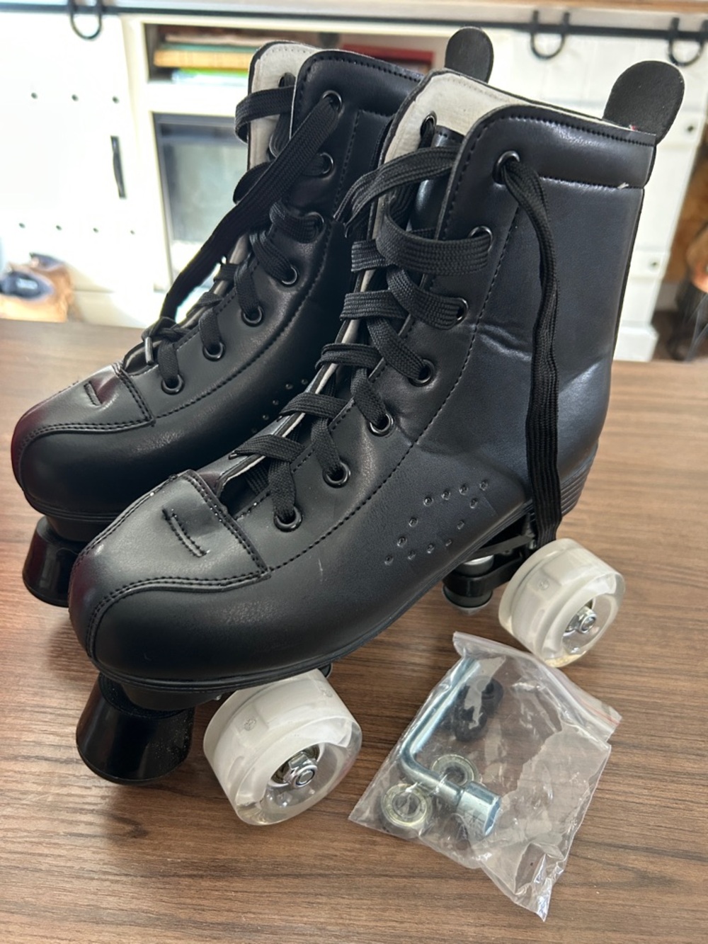 Like New XUDREZ Light Up Roller Skates for Women/Men 37 - Wm7/M5.5